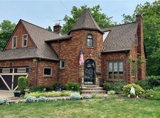 5707 Parkland Dr, Parma, OH
