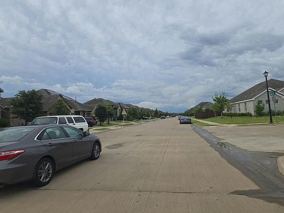 4th image of 5572 Yarborough Dr