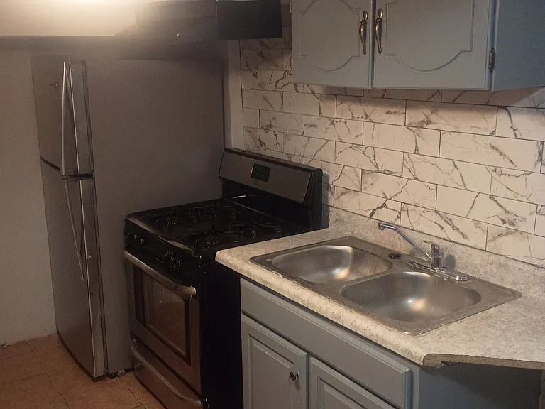 330 S Lake St #2 — Photo 1
