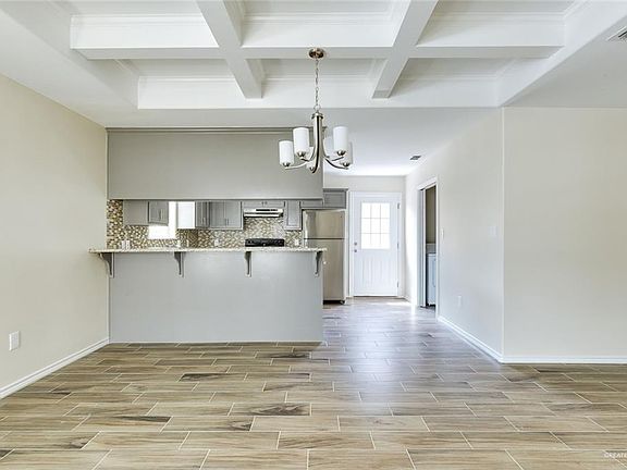 5th image of 408 Teague Ave