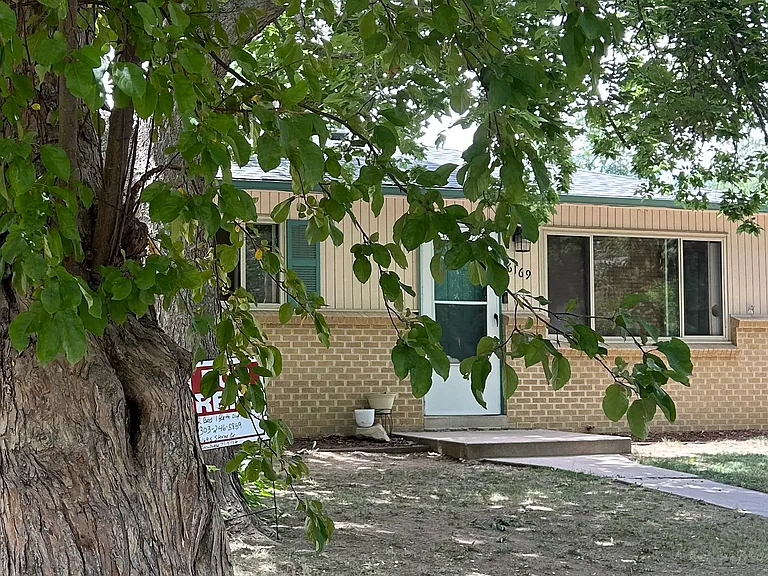6169 S Sterne Cir — Photo 2