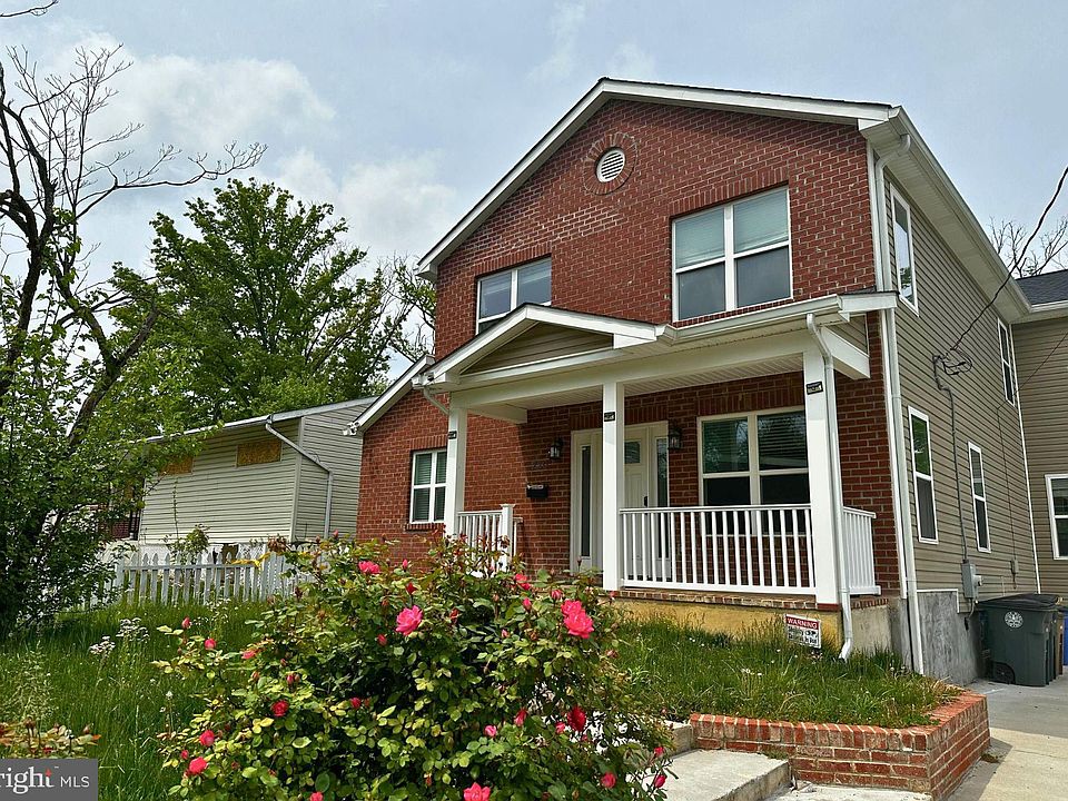 2nd image of 220 Elizabeth Ave