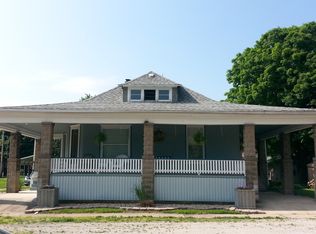104 W Shute St, Newman, IL 61942