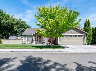 5718 W 15th Ave, Kennewick, WA 99338