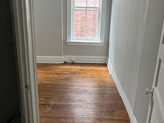 4th image of 1430 Hamilton Ave