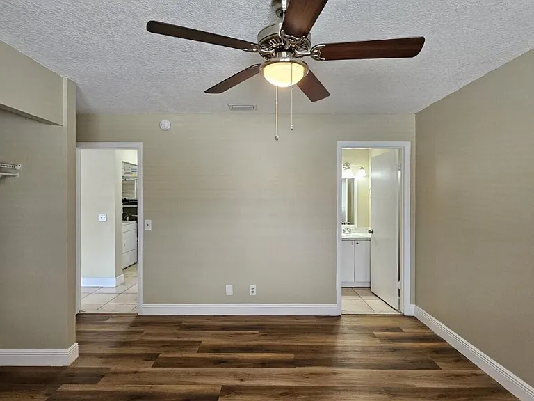 4795 Orleans Ct #B — Photo 14
