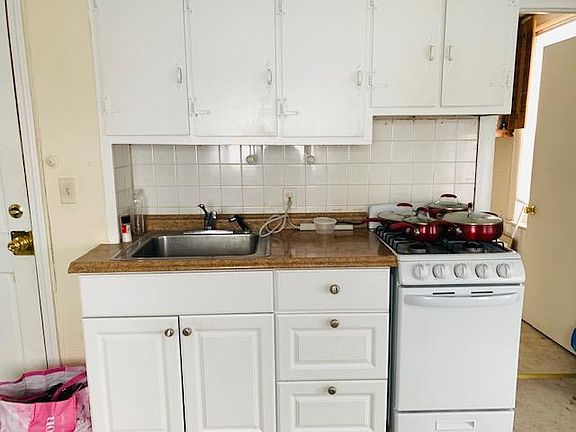 3rd image of 507 Shirley St #3