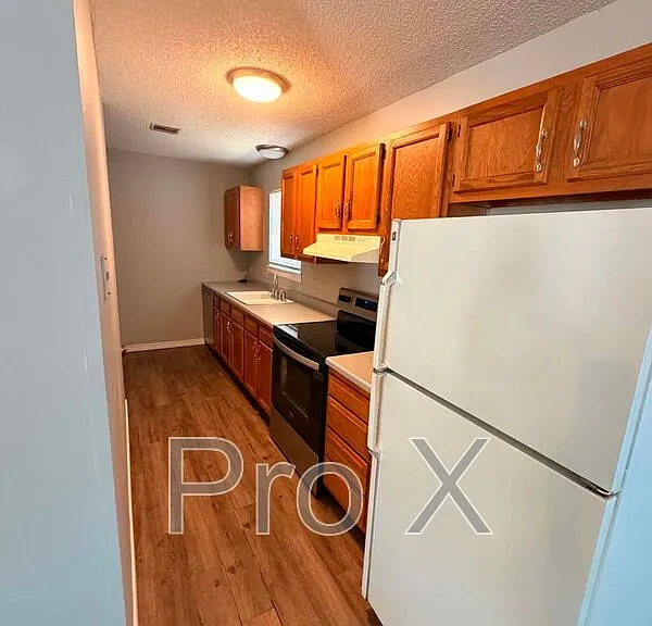 419-421 W 16th St #419 W 16TH ST — Photo 5