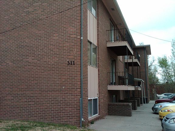 5th image of 311 S Jefferson St APT 9