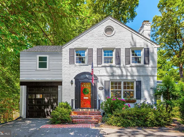 6215 Massachusetts Ave, Bethesda, MD 20816