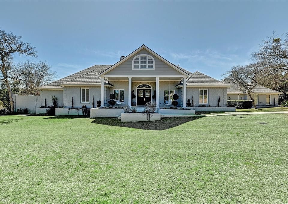 1st image of 8201 Hickory Creek Dr