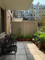 Rented by R New York