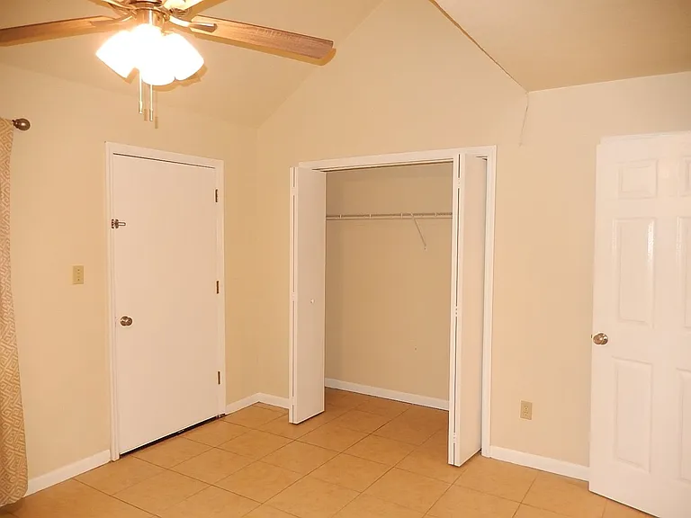 932 S Lipona Rd — Photo 6
