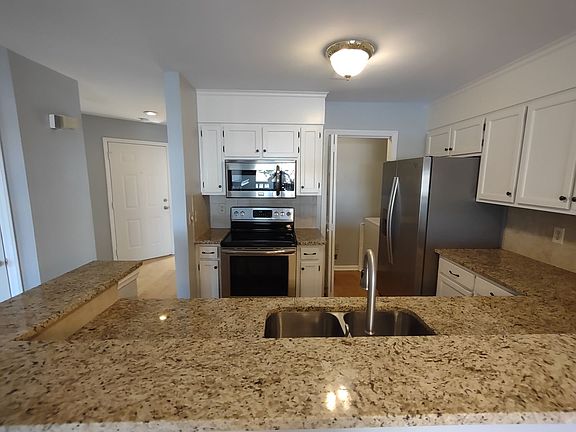 3rd image of 9041 J M Keynes Dr Unit 9