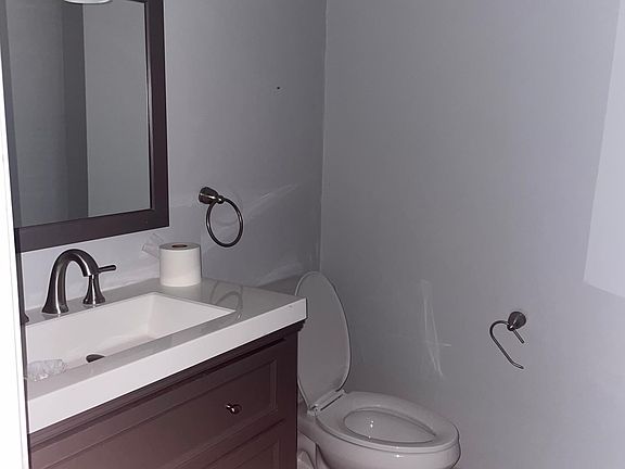 5th image of 4037 Bobby Ln