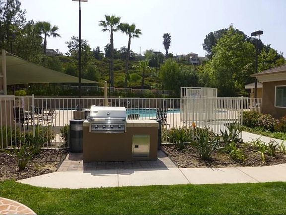BBQ and Swimming Pool