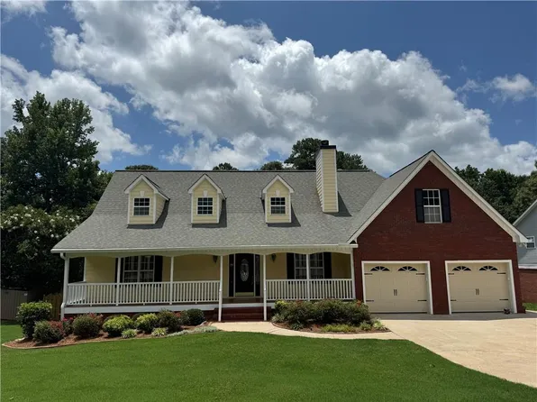 5485 Twin Oak Dr, Douglasville, GA 30135