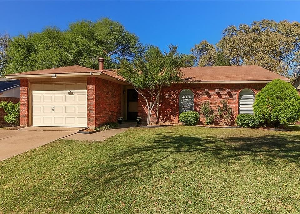 1st image of 7441 Tunbridge Dr