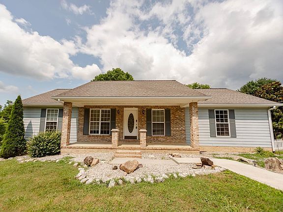 2nd image of 3104 Bridgeway Dr