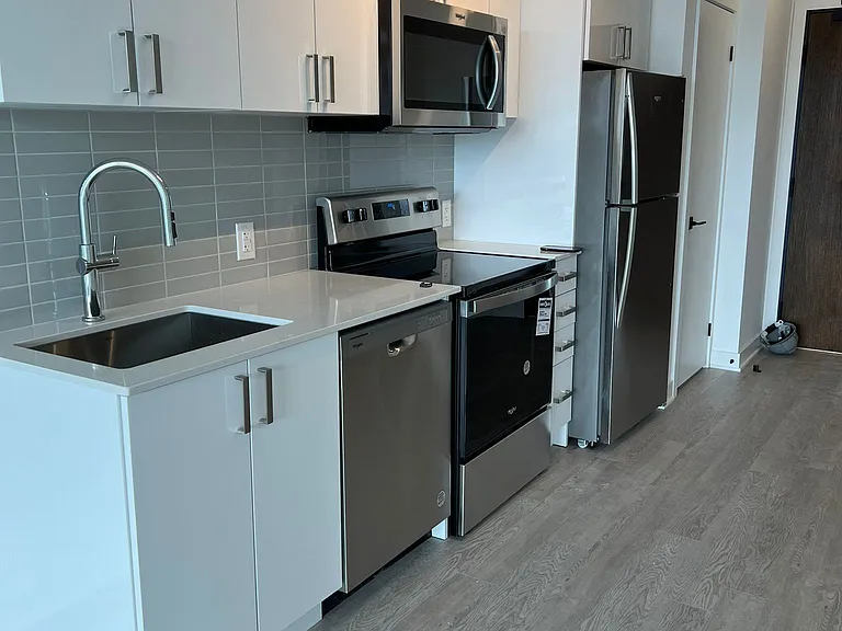 2782 Barton St E #702 — Photo 7