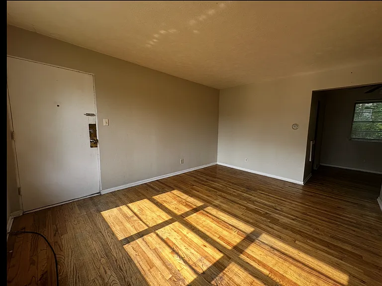 1205 S Logan St #2 — Photo 1