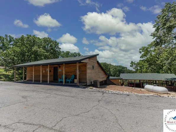 30537 Stonehaven Dr, Warsaw, MO 65355