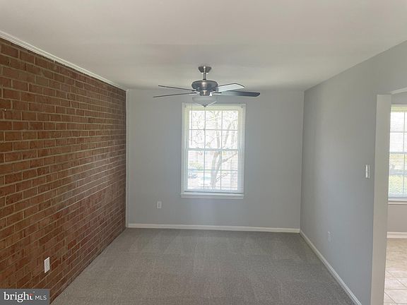 3rd image of 742 Quince Orchard Blvd #10