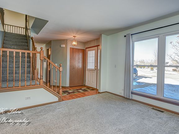 3rd image of 1711 Farmside Dr