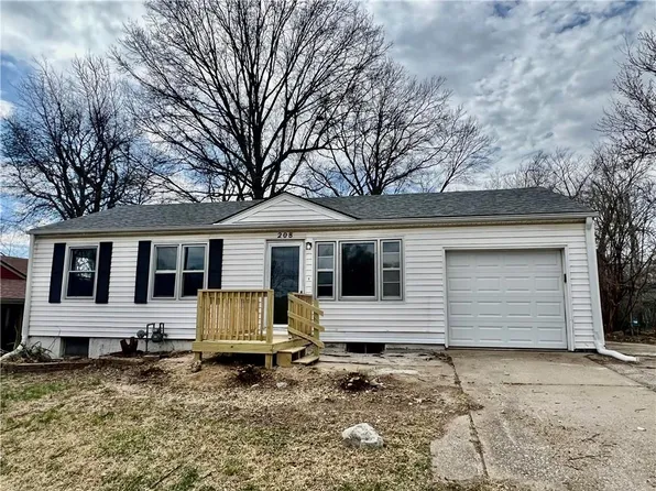 208 N Jennings Rd, Independence, MO 64056