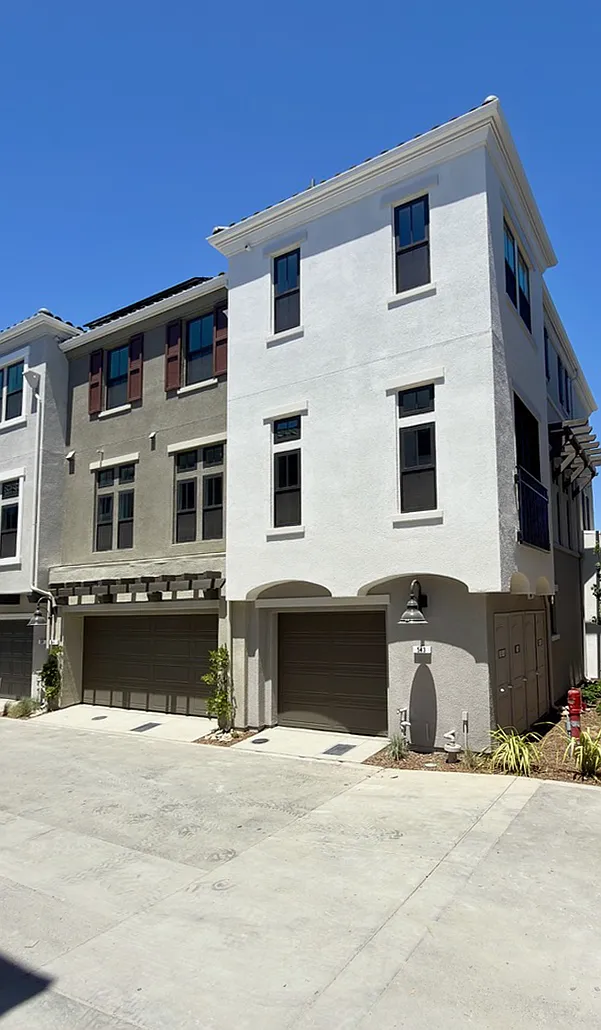 3 bed, 2.5 bath, 1502 sqft, $6,800 — Photo 4