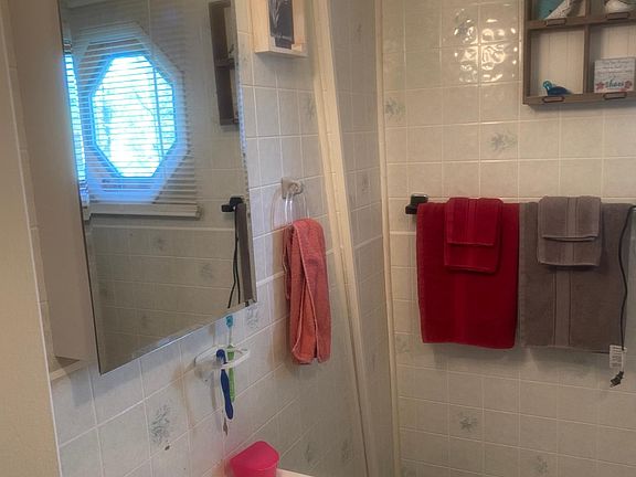 2nd image of 896 Porter St #B