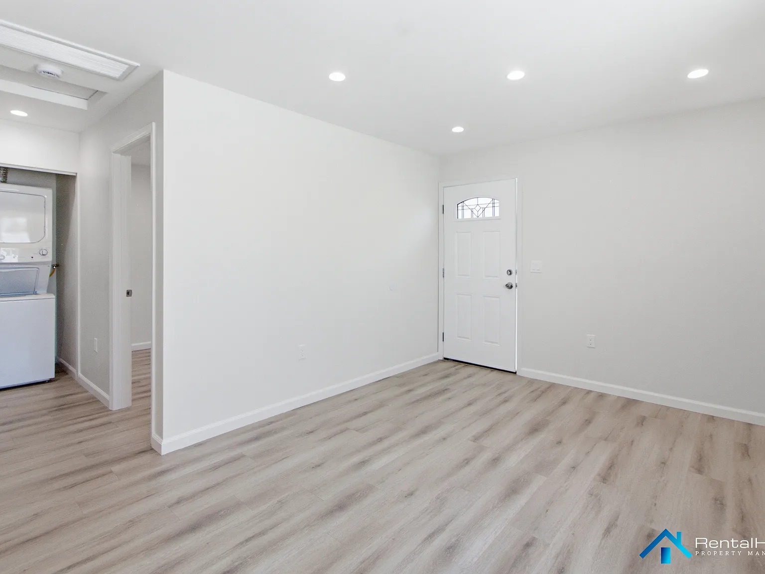 1 bed, 400 sqft, $1,995 — Photo 4
