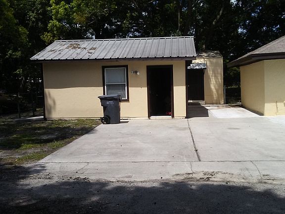 3rd image of 2822 Vousden Ln