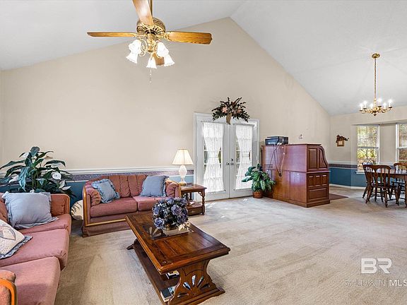 4th image of 639 Ridgewood Dr