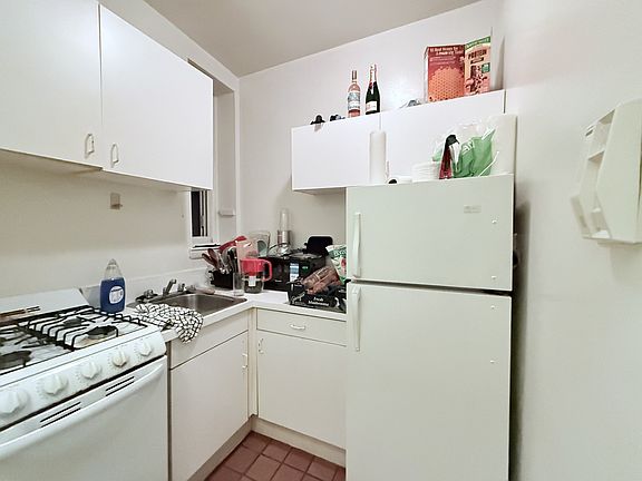 2nd image of 416 E 81st St APT 4C