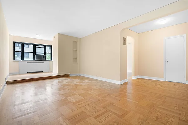 Rented by Anchor Associates | media 14