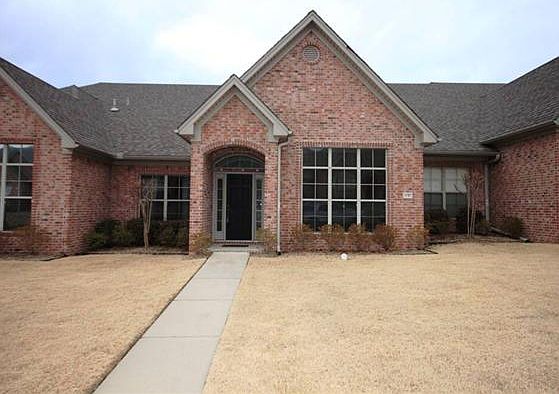 1st image of 18 Chapman Ln