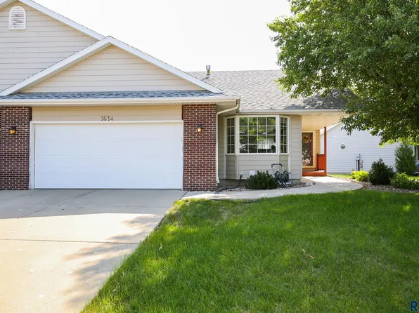 1614 S Campbell Trl, Sioux Falls, SD 57106