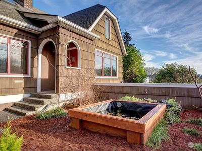 1020 E Shelby Street, Seattle, WA, 98102