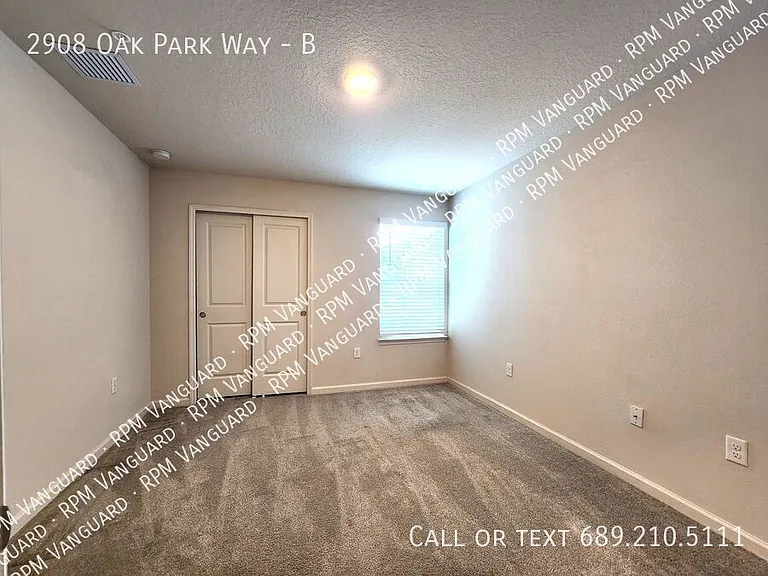 2908 Oak Park Way #B — Photo 11
