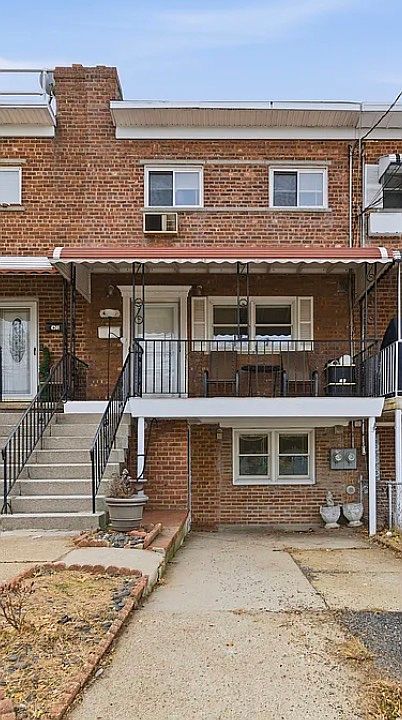 1st image of 4246 E Tremont Ave #1