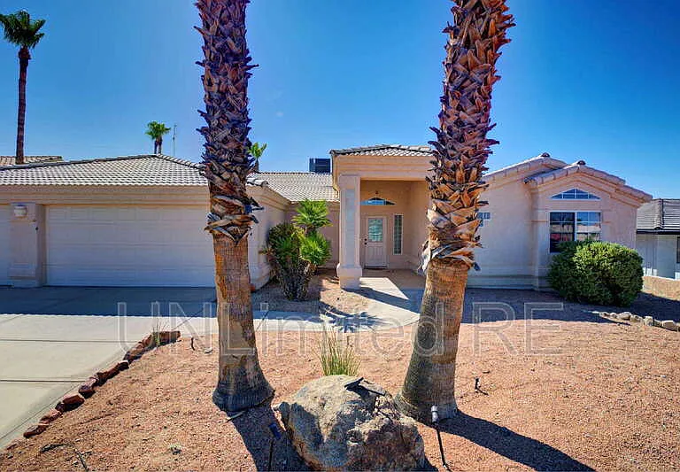 304 Acoma Blvd S — Photo 52