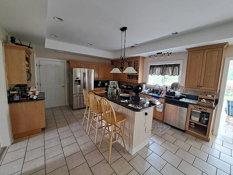 11406 Rolling Green Pl — Photo 5