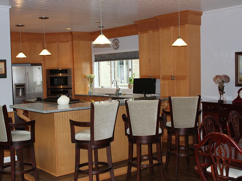 Updated Kitchen- Granite