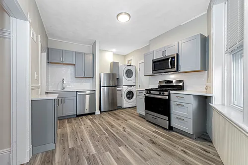 46 Brackett St Photo 1