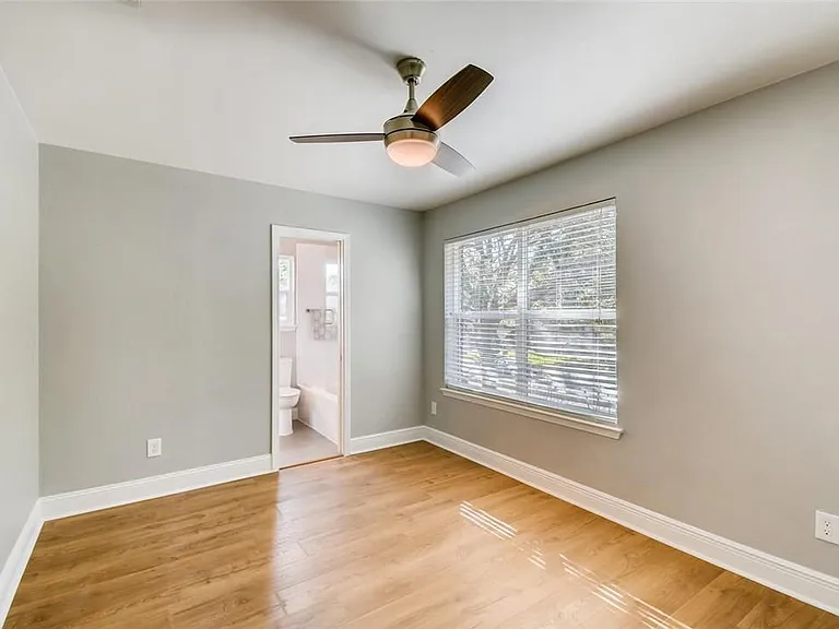 6108 Skahan Ln — Photo 10