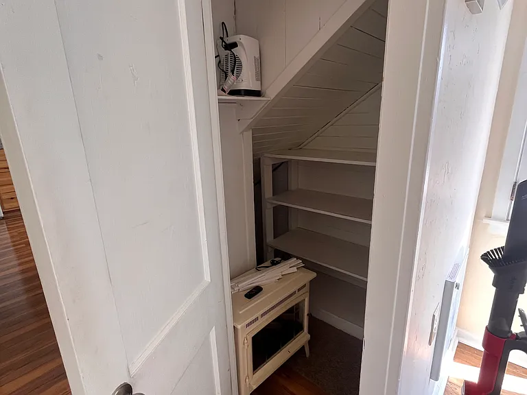146 S Delaware Ave #B — Photo 6
