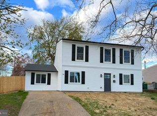 56 Aspen Ln, Levittown, PA 19055