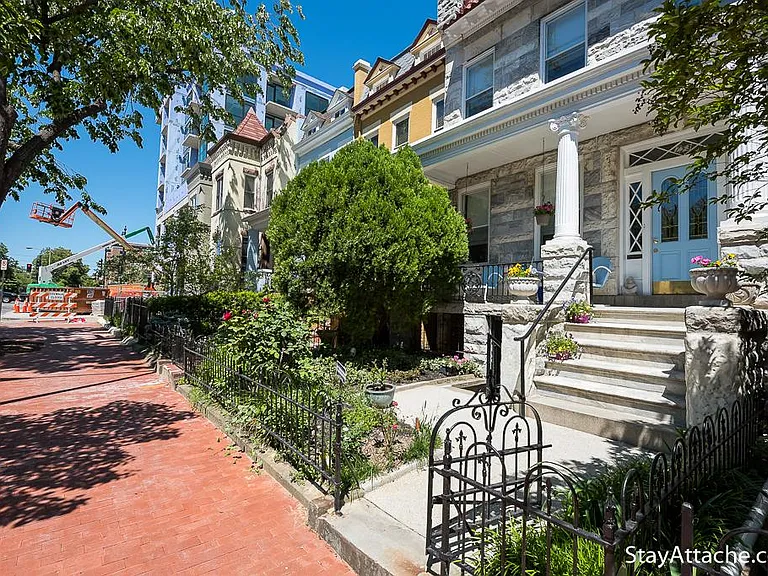 723 5th St NE — Photo 40