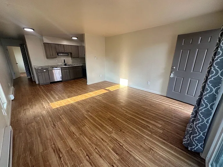 Stone Gate Apartments — Photo 6